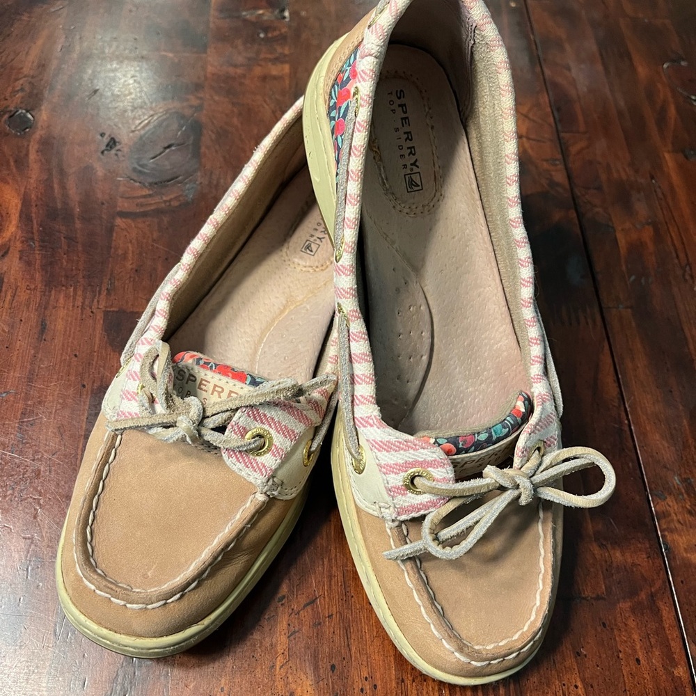 Sperry Top Sider Women's Beige and Pink Loafers